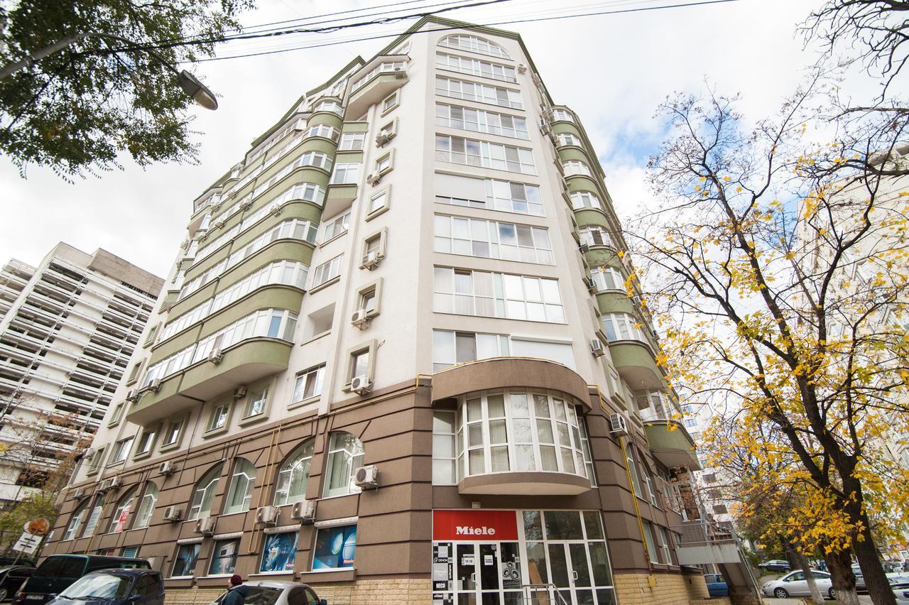 Apartment Penthouse คีชีเนา ภายนอก รูปภาพ